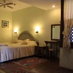 Villa Konak Hotel Отель Кушадасы