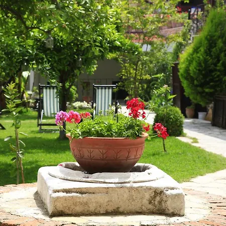 מלון Villa Konak Hotel 3*