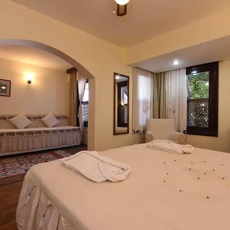 Villa Konak Hotel מלון