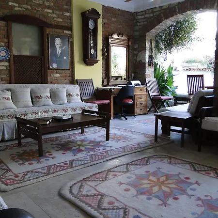 Ξενοδοχείο Villa Konak Hotel