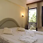 Villa Konak Hotel מלון 3*