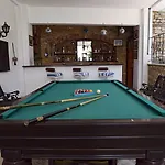 מלון Villa Konak Hotel קוסדסי